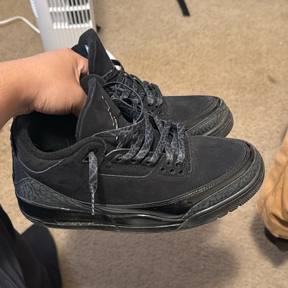 2025 Jordan 3 Black cat’s - Picture 1 of 7